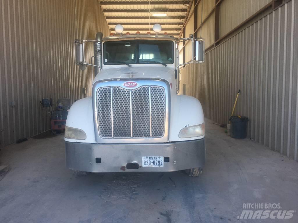 Peterbilt 386 牵引车