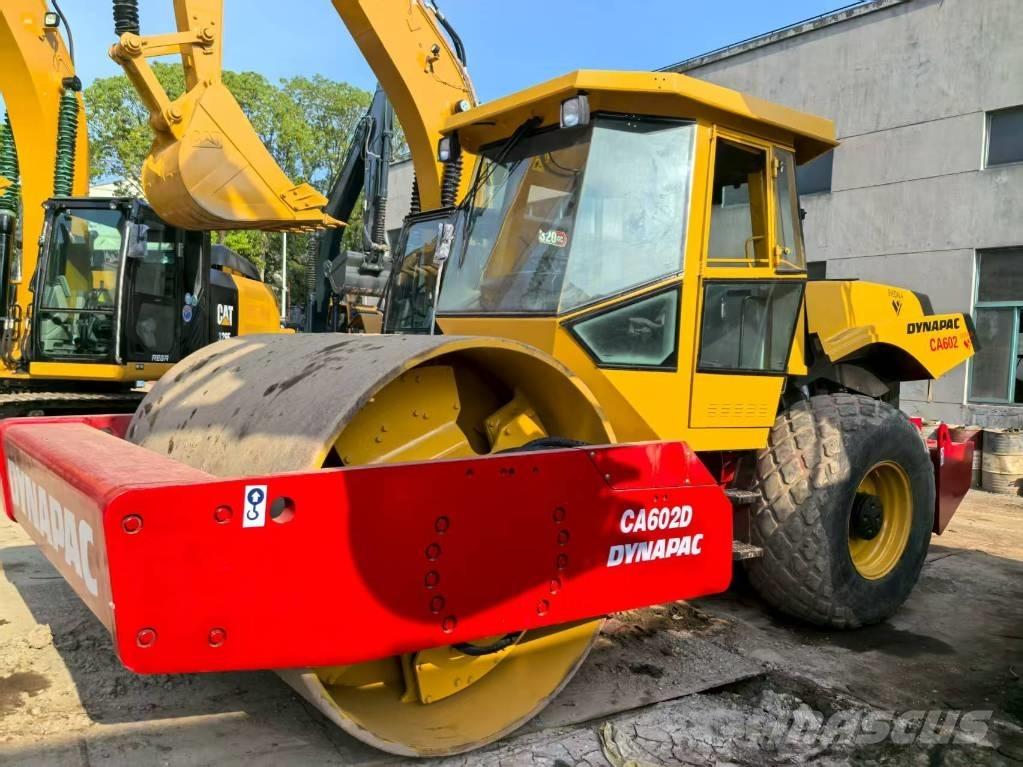 Dynapac ca602d 单轮压路机