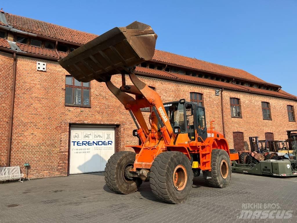 Doosan DL 300 轮式装载机
