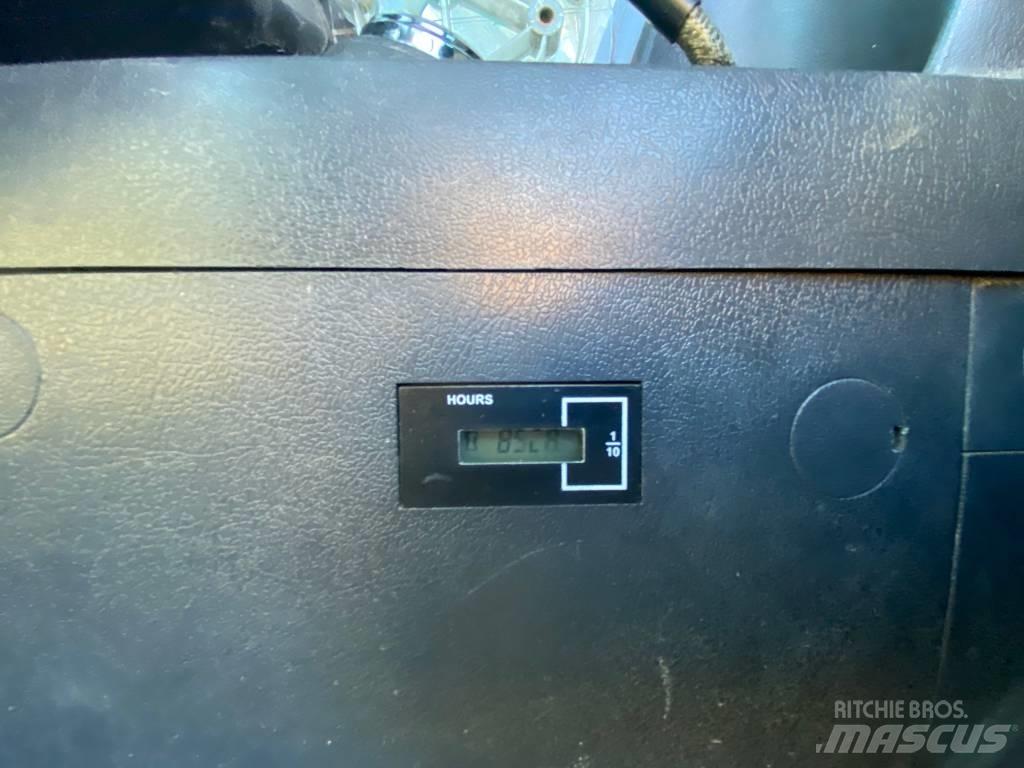 Hyundai HW160 轮式挖掘机