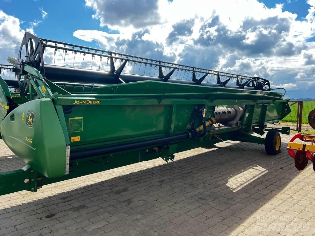 John Deere 630 R 联合收割机头
