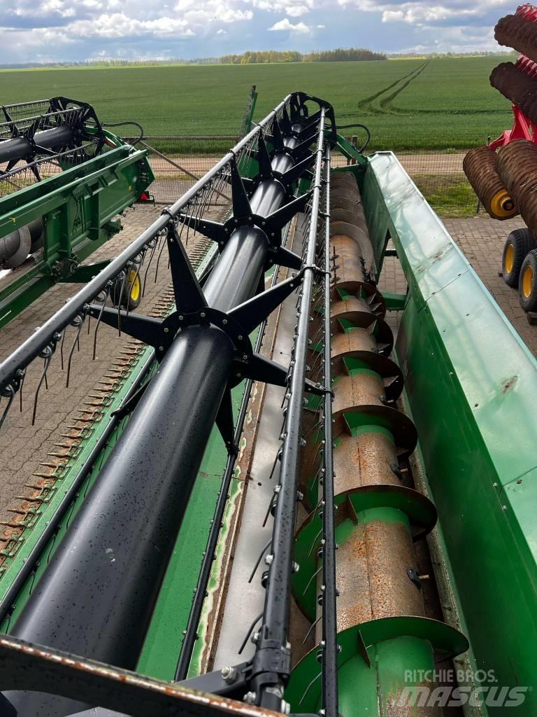 John Deere 630 R 联合收割机头
