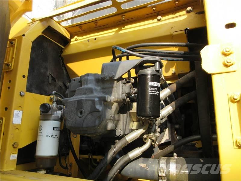 Komatsu PC 220 履带挖掘机