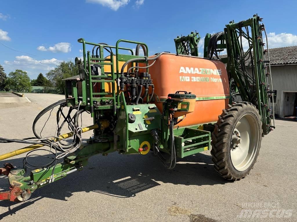 Amazone UG 3000 Nova 牵引式喷雾机