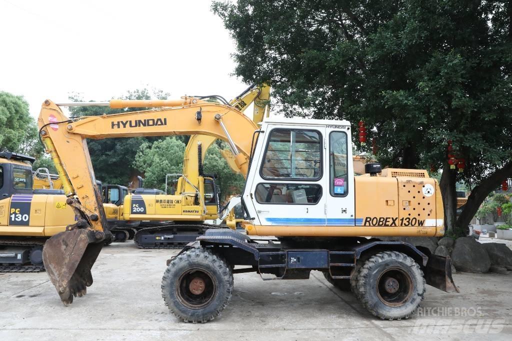 Hyundai Robex 130 W 轮式挖掘机