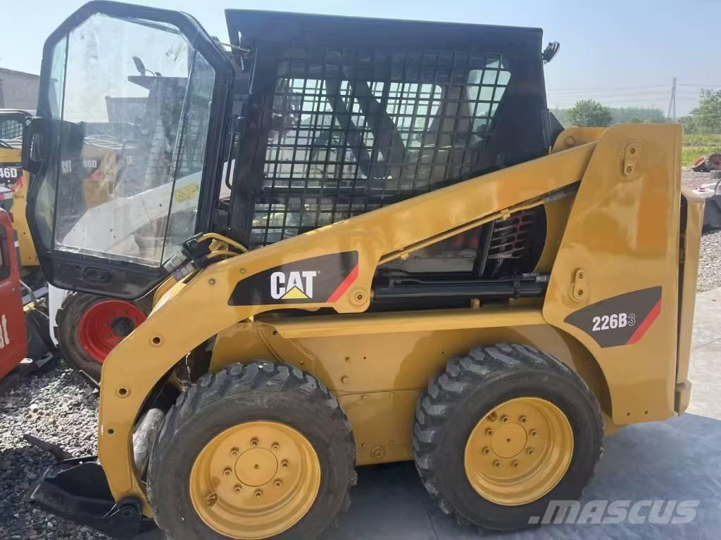 CAT 226 B 3 滑移装载机