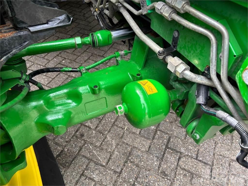 John Deere 6215R 拖拉机/农用车