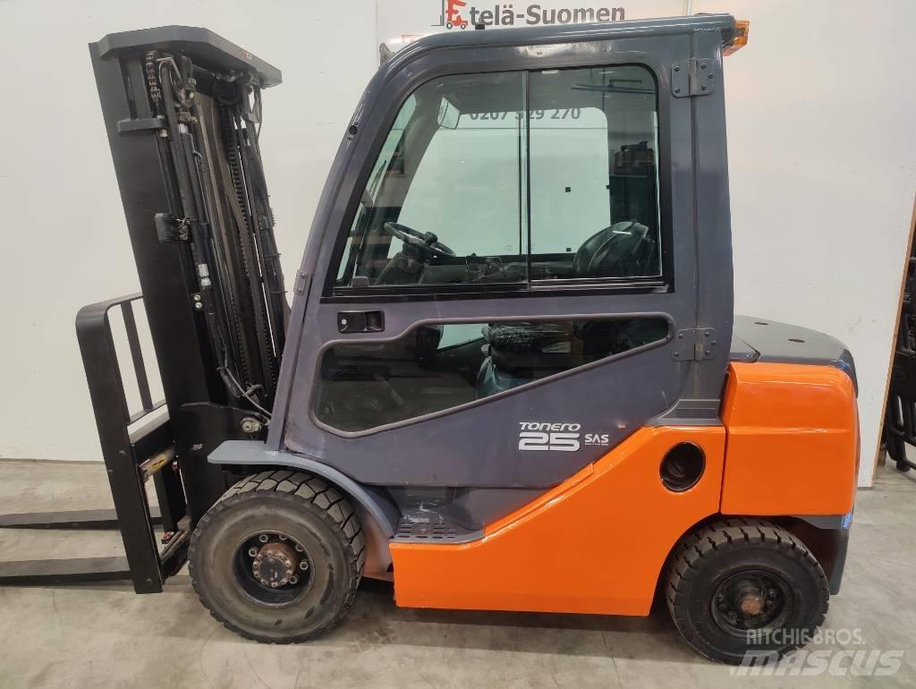 Toyota 02-8 FDF25 柴油叉车