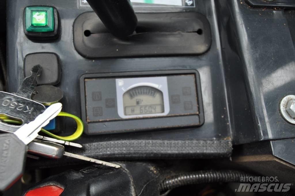 Hitachi ZX 26 U-6 小型挖掘机