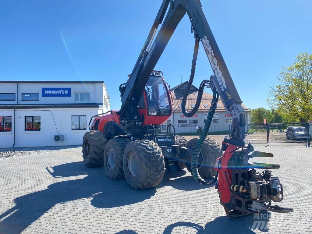 Komatsu 911 收割机