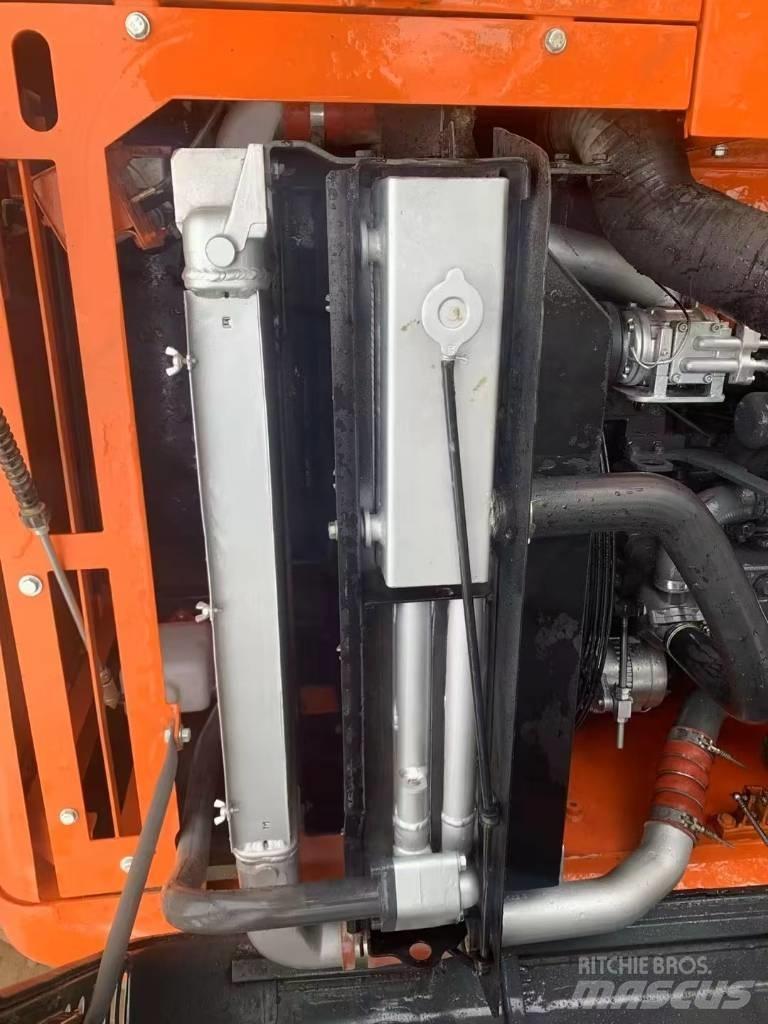 Doosan DX300LC-9C 履带挖掘机