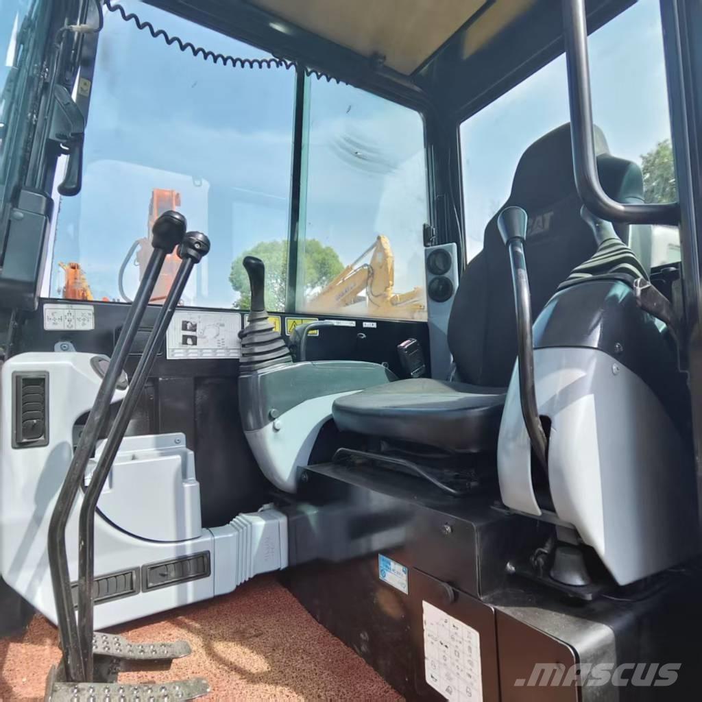 CAT 305.5 E 小型挖掘机