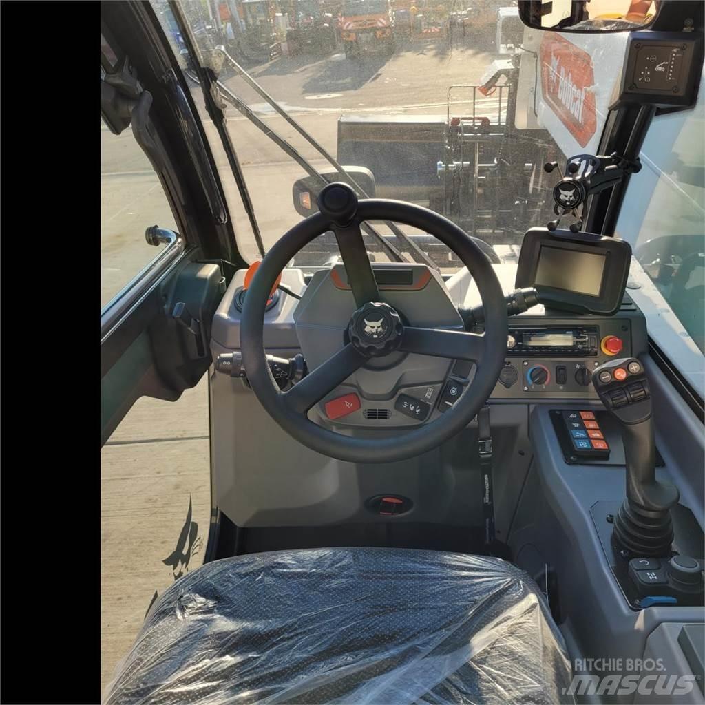 Bobcat T35-130 S 直臂高空工作平台