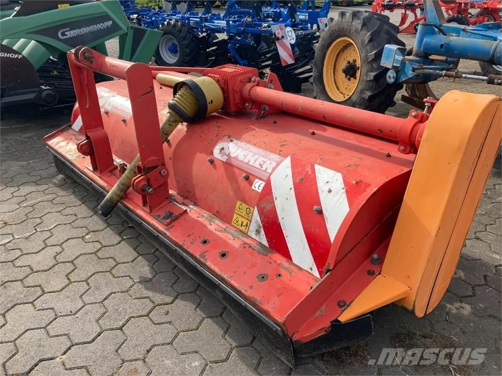 Dücker UM 27 其他收获机械