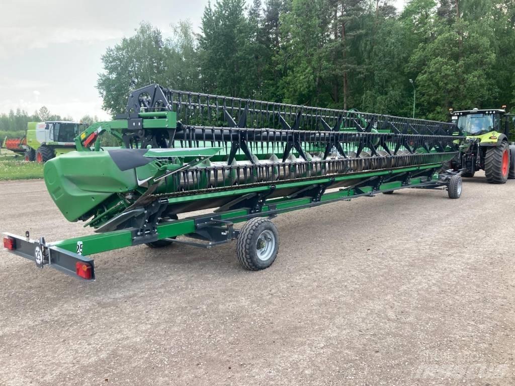 John Deere 640 X 联合收割机