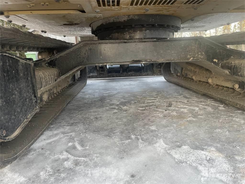CAT 306 CR 小型挖掘机