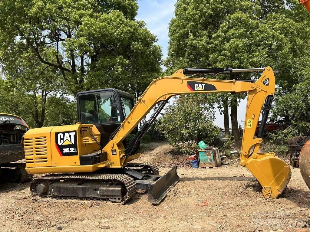 CAT 305.5 小型挖掘机