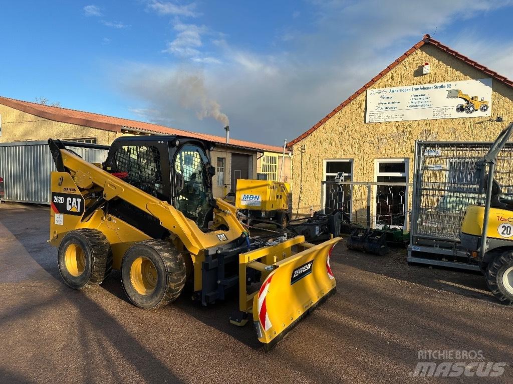 CAT 262 D 滑移装载机