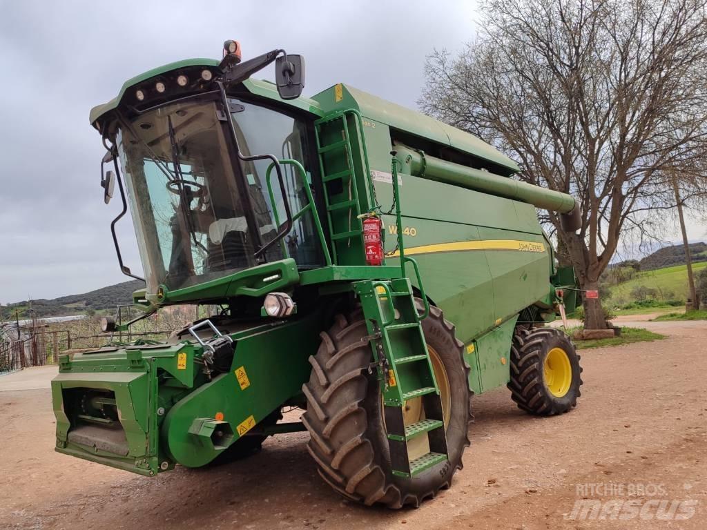 John Deere W 440 联合收割机