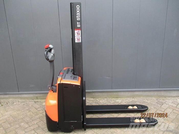 BT SWE 080L 手推堆垛车