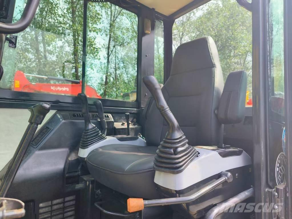 Komatsu PC 56-7 小型挖掘机