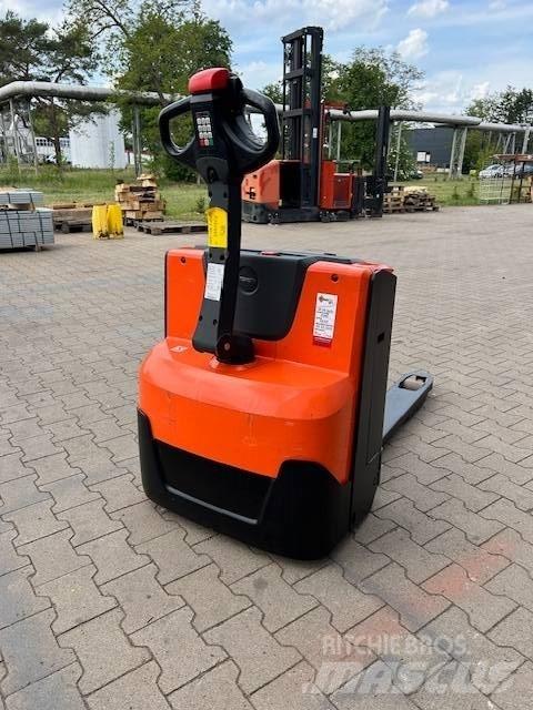 Toyota LWE160 手摇升降机
