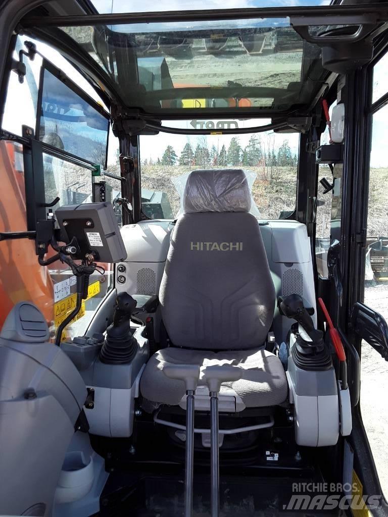 Hitachi ZX135US-6 履带挖掘机