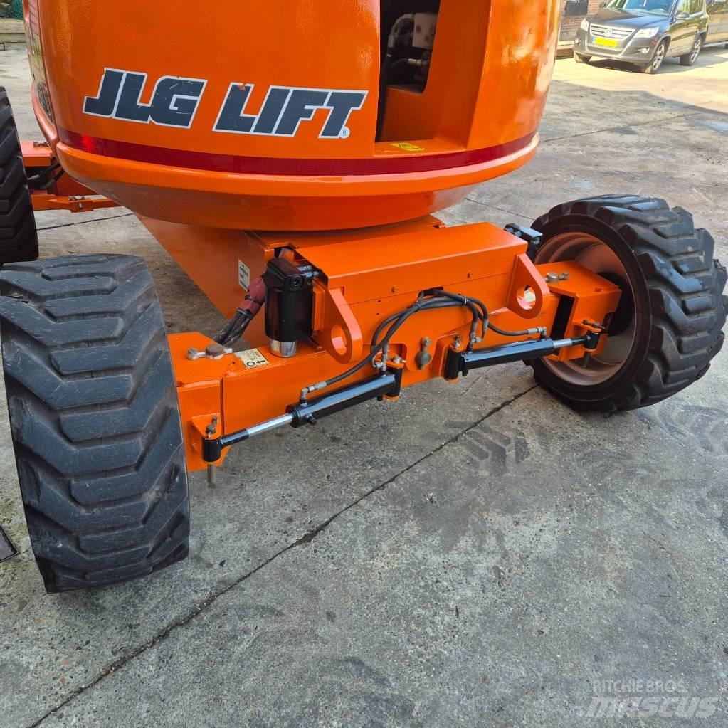 JLG 600 AJ 曲臂高空工作平台