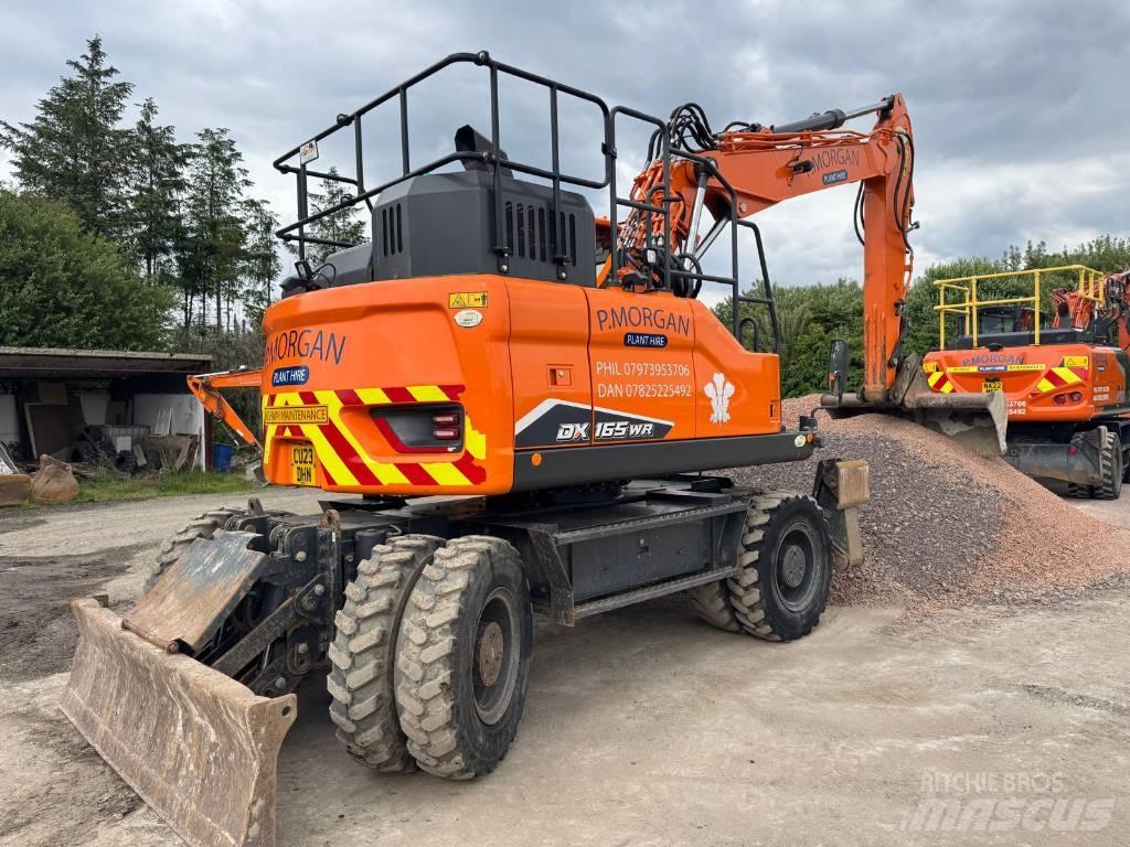 Doosan DX165WR-7 轮式挖掘机