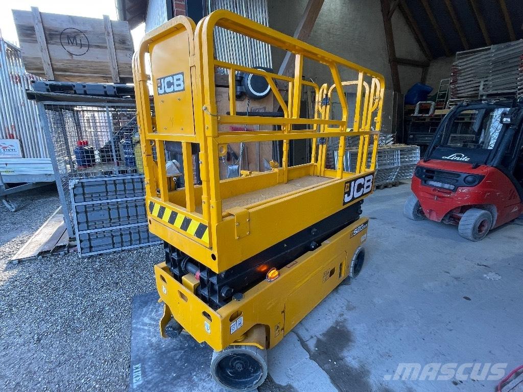 JCB S 2032 E 剪叉式升降机