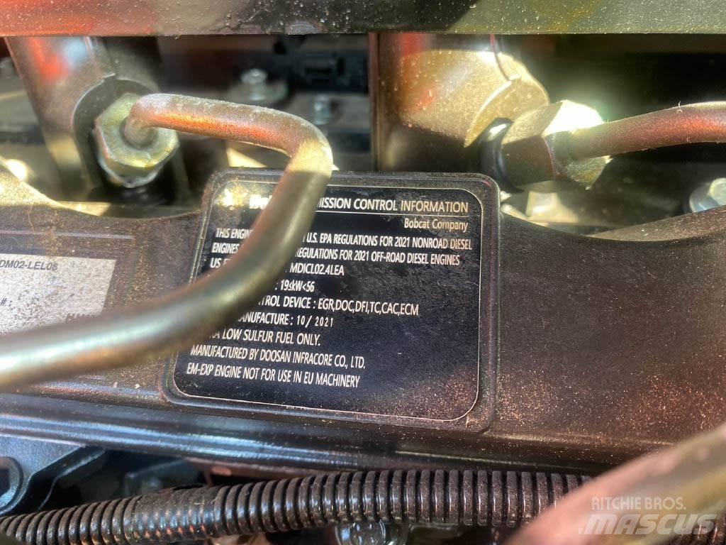Bobcat T450 滑移装载机