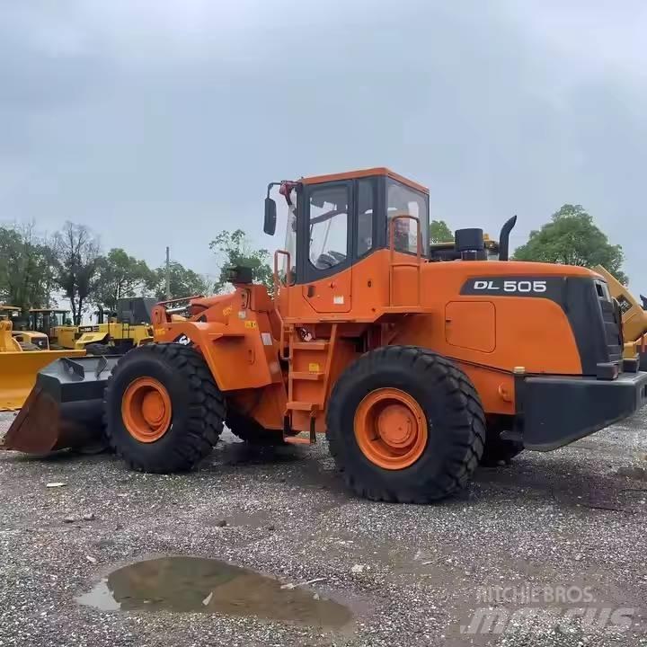 Doosan DL505 轮式装载机