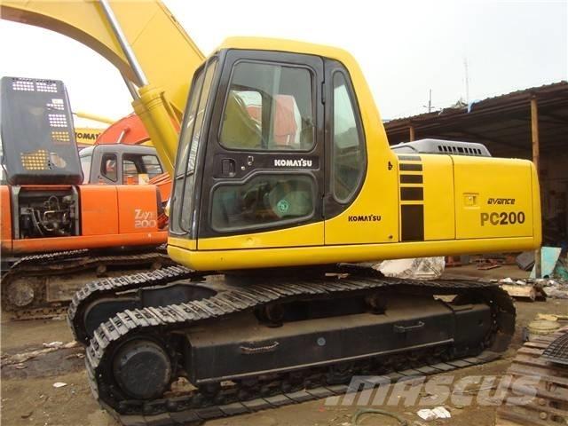 Komatsu PC 200 履带挖掘机