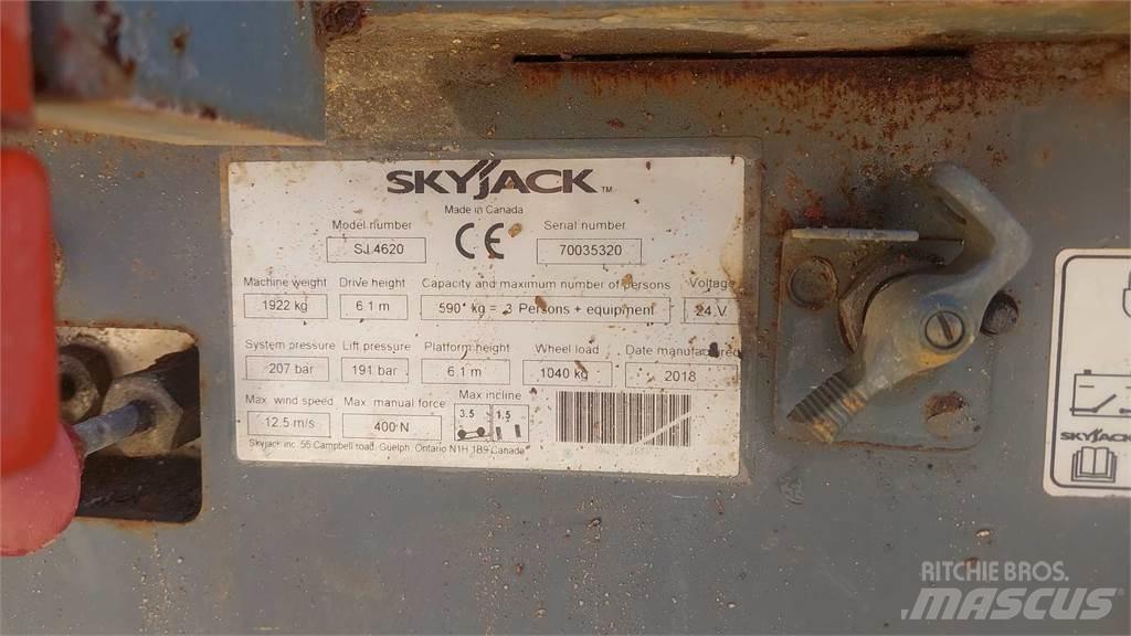 SkyJack SJIII4620 剪叉式升降机