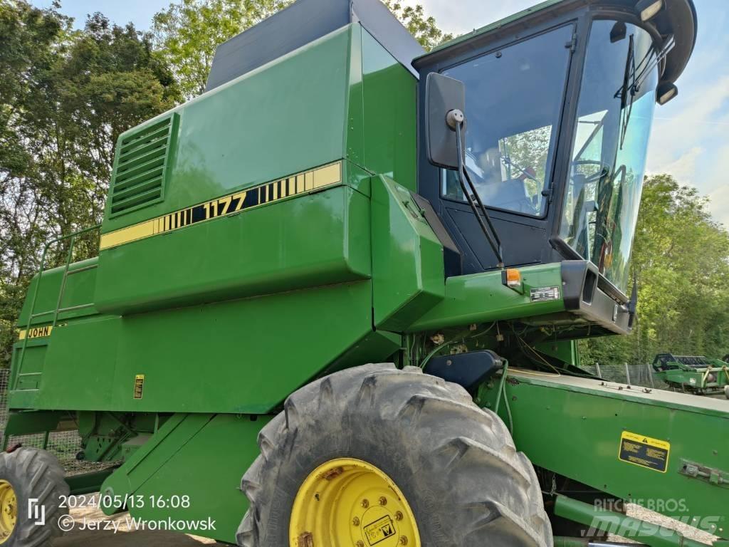 John Deere 1177 联合收割机