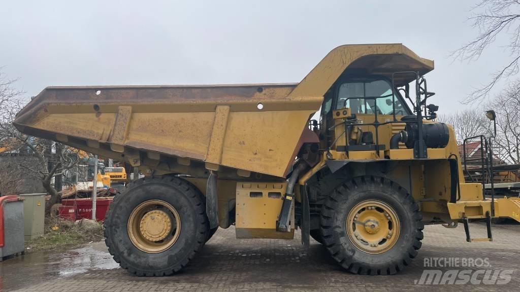 CAT 770 铰接式自卸车