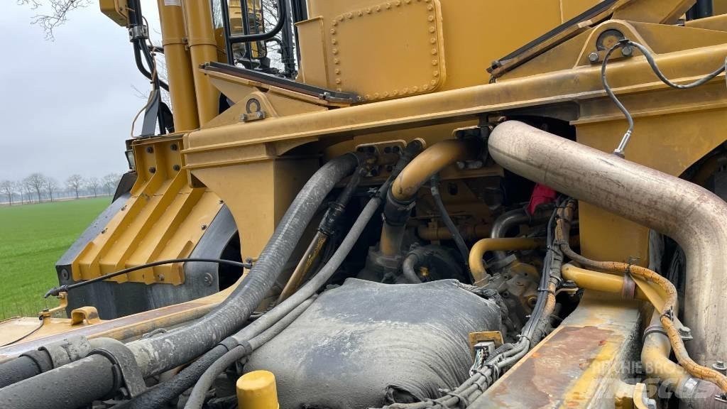 CAT 770 铰接式自卸车