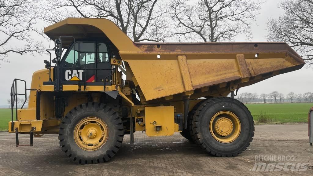 CAT 770 铰接式自卸车