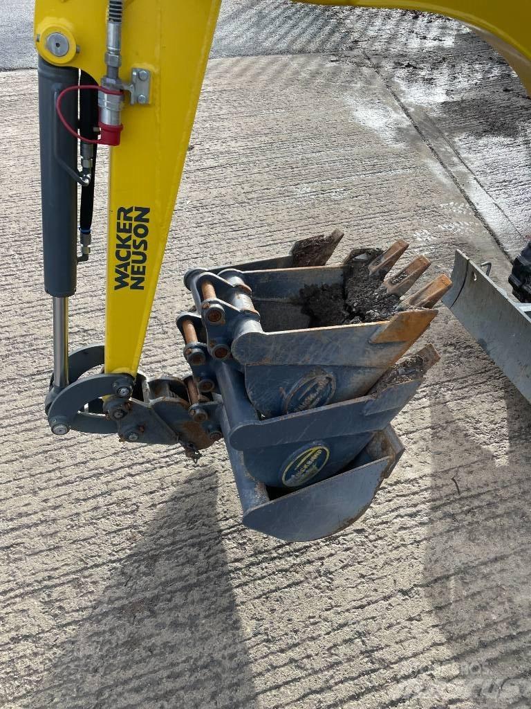 Wacker Neuson 803 小型挖掘机