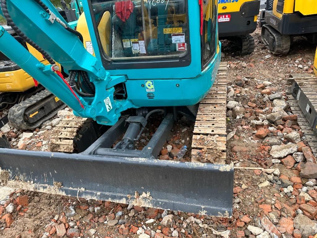 Kubota U 35 小型挖掘机