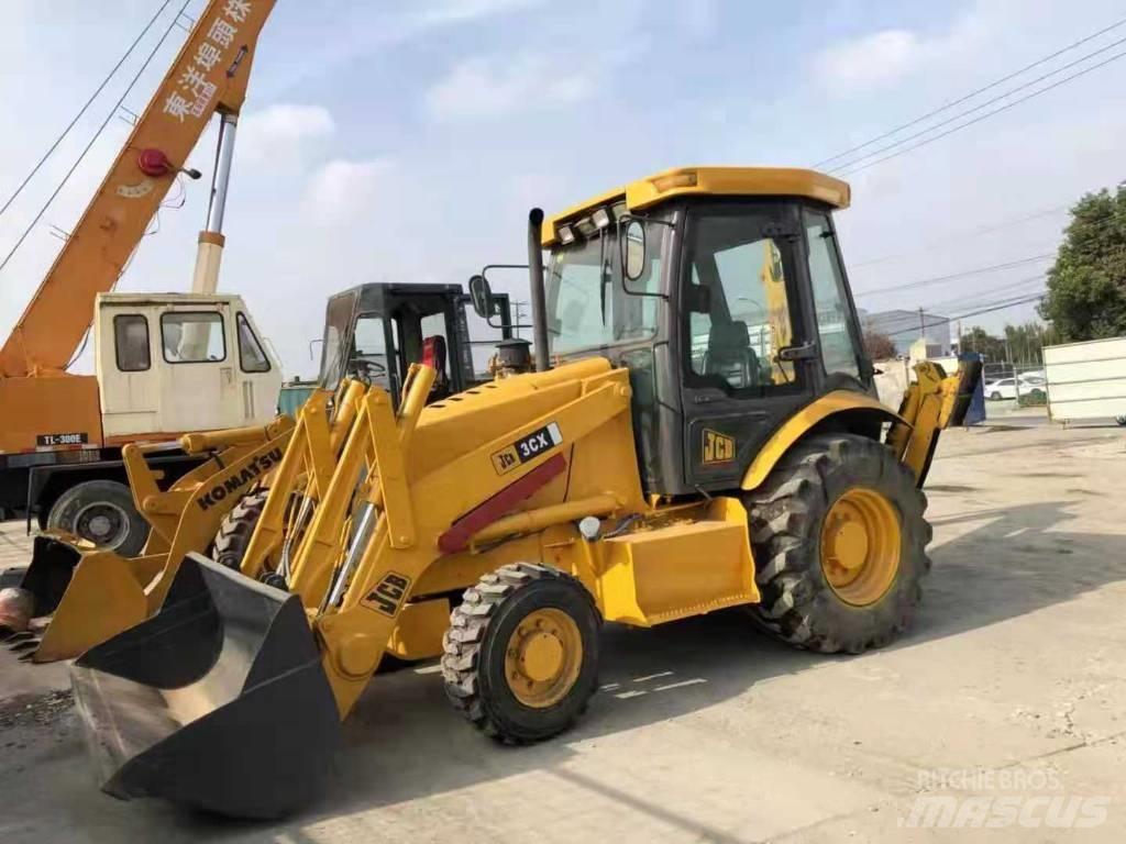 JCB 3cx 反铲装载机