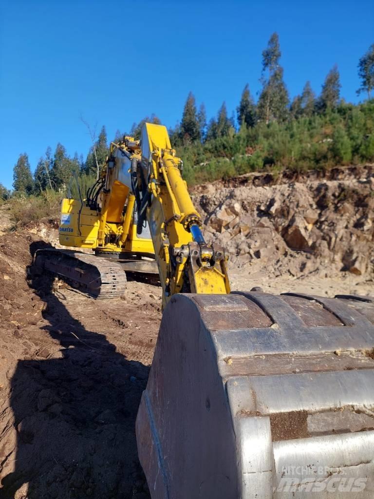 Komatsu PC 228 LC-3 履带挖掘机