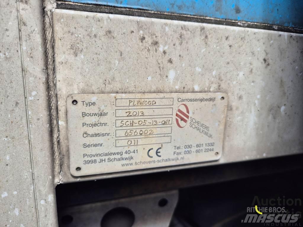 Volvo FL240 厢式货车
