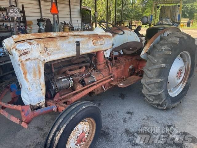 Ford 800 拖拉机/农用车