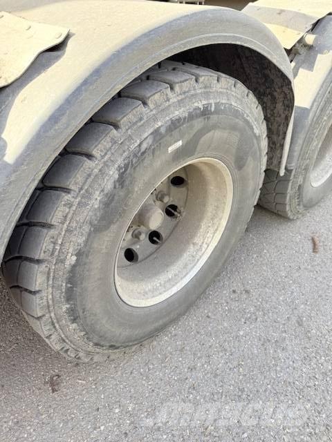 Scania S 580 牵引车