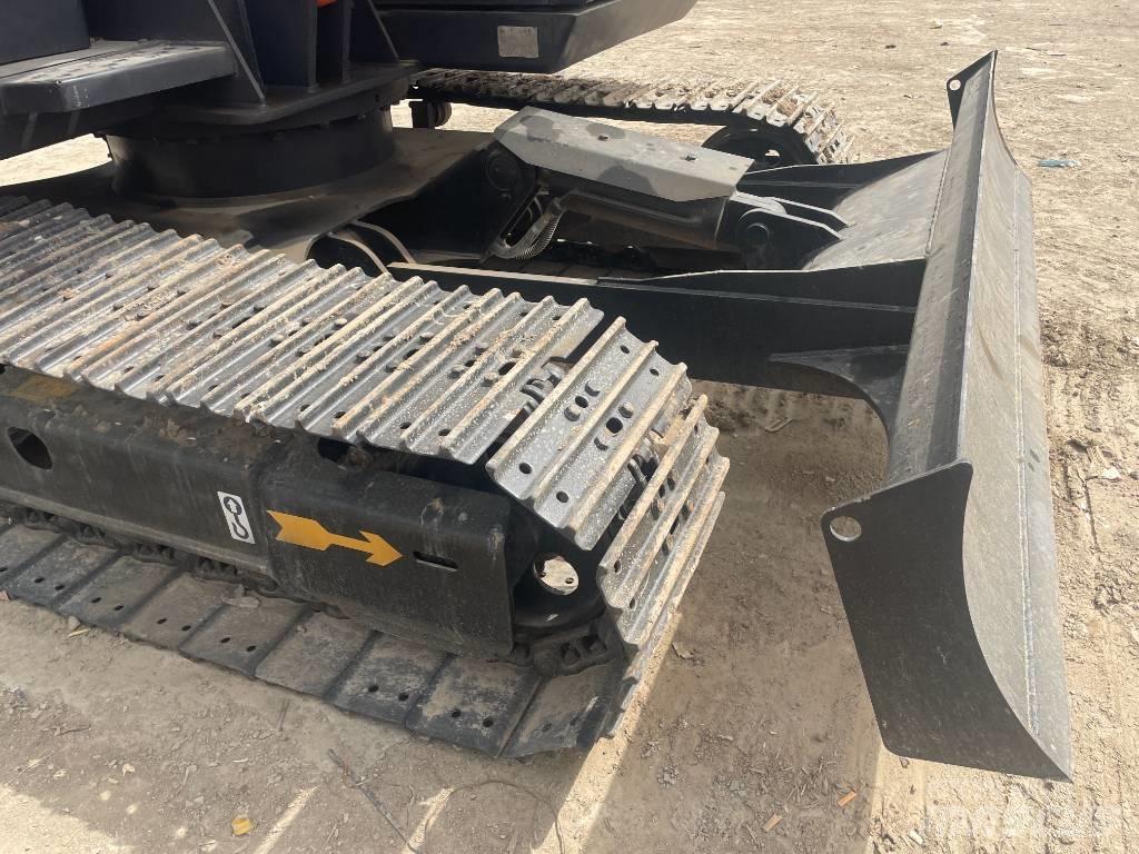 Hitachi ZX 70 中型挖掘机