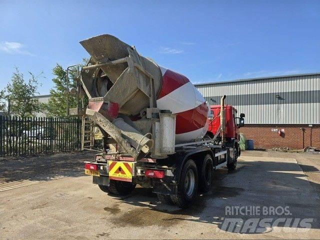 Scania P 320 混凝土搅拌车