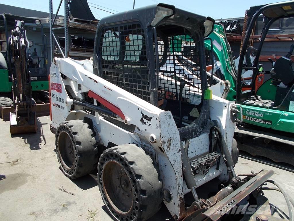 Bobcat S510 滑移装载机