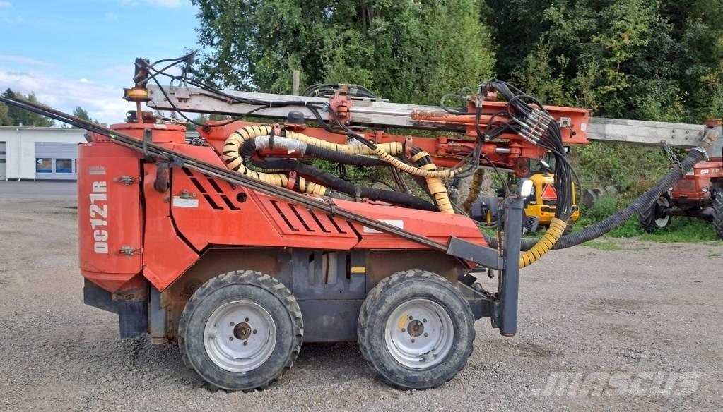 Sandvik DC 121R 钻孔机