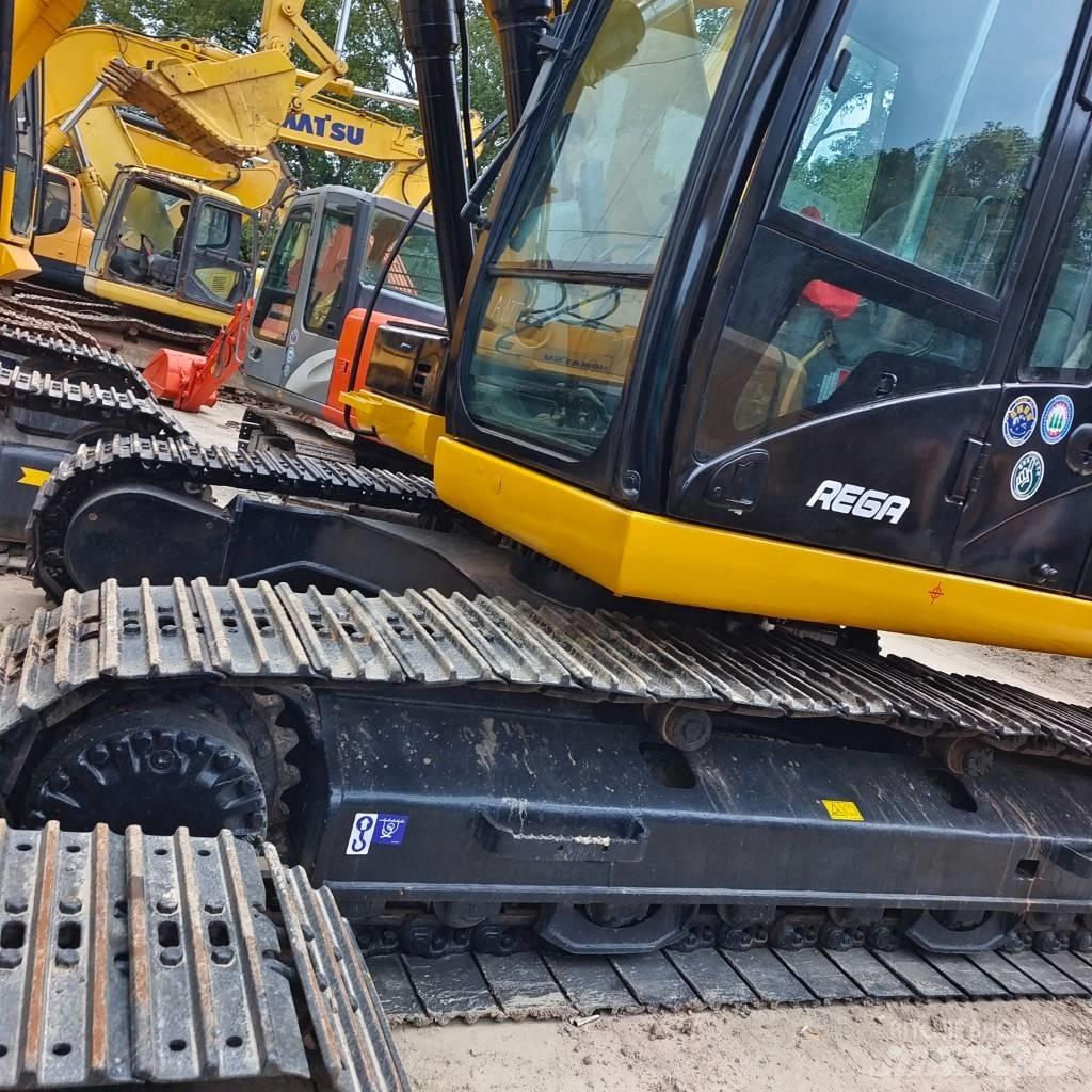 CAT 323 D 履带挖掘机
